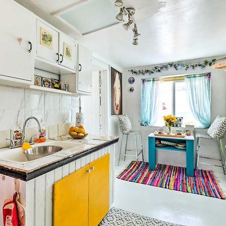 Oceanfront White Stone Cottage With Private Beach! Exterior foto