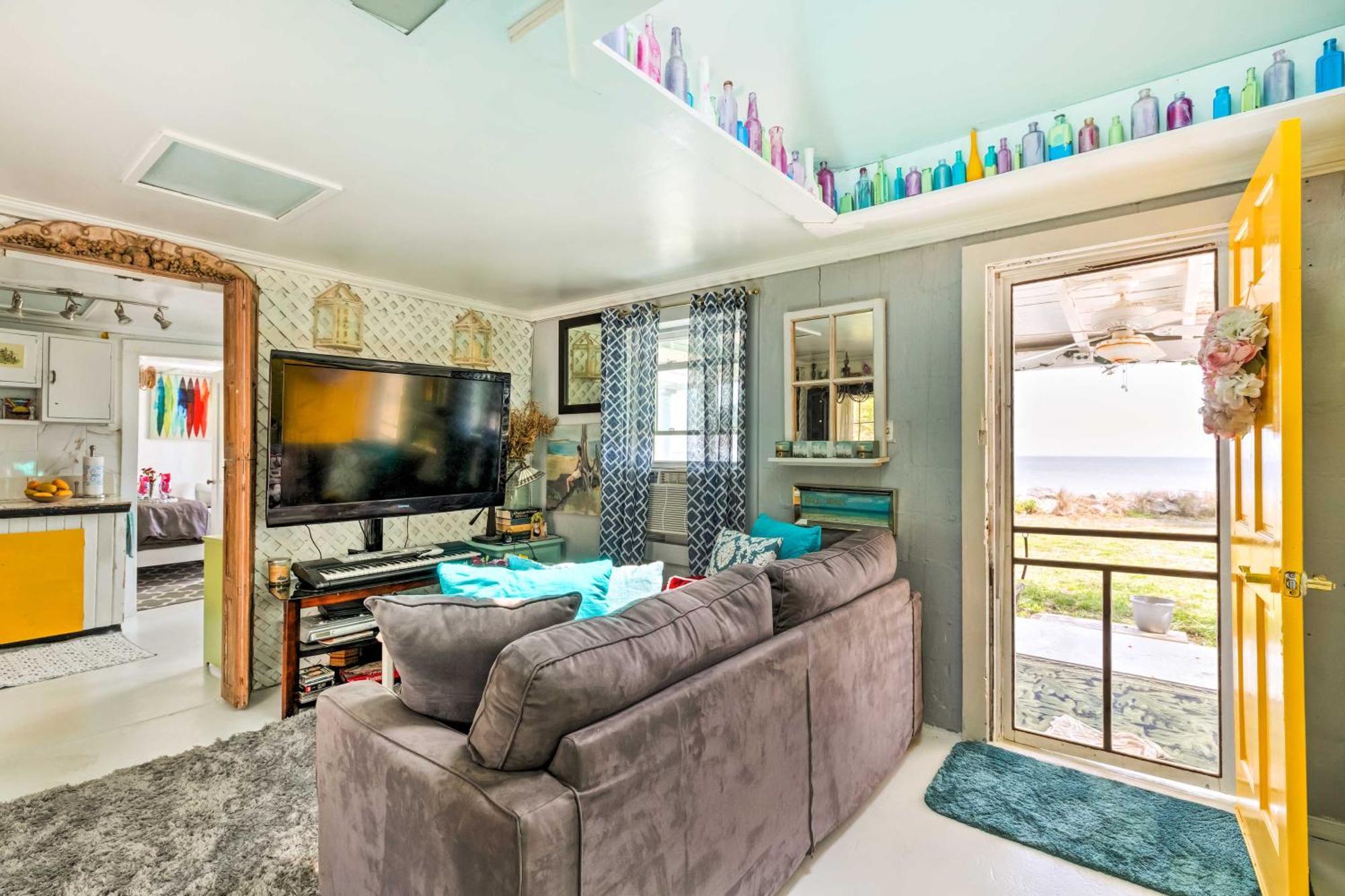 Oceanfront White Stone Cottage With Private Beach! Exterior foto