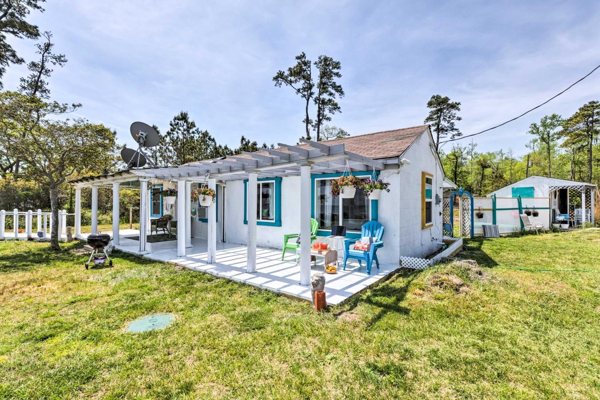 Oceanfront White Stone Cottage With Private Beach! Exterior foto