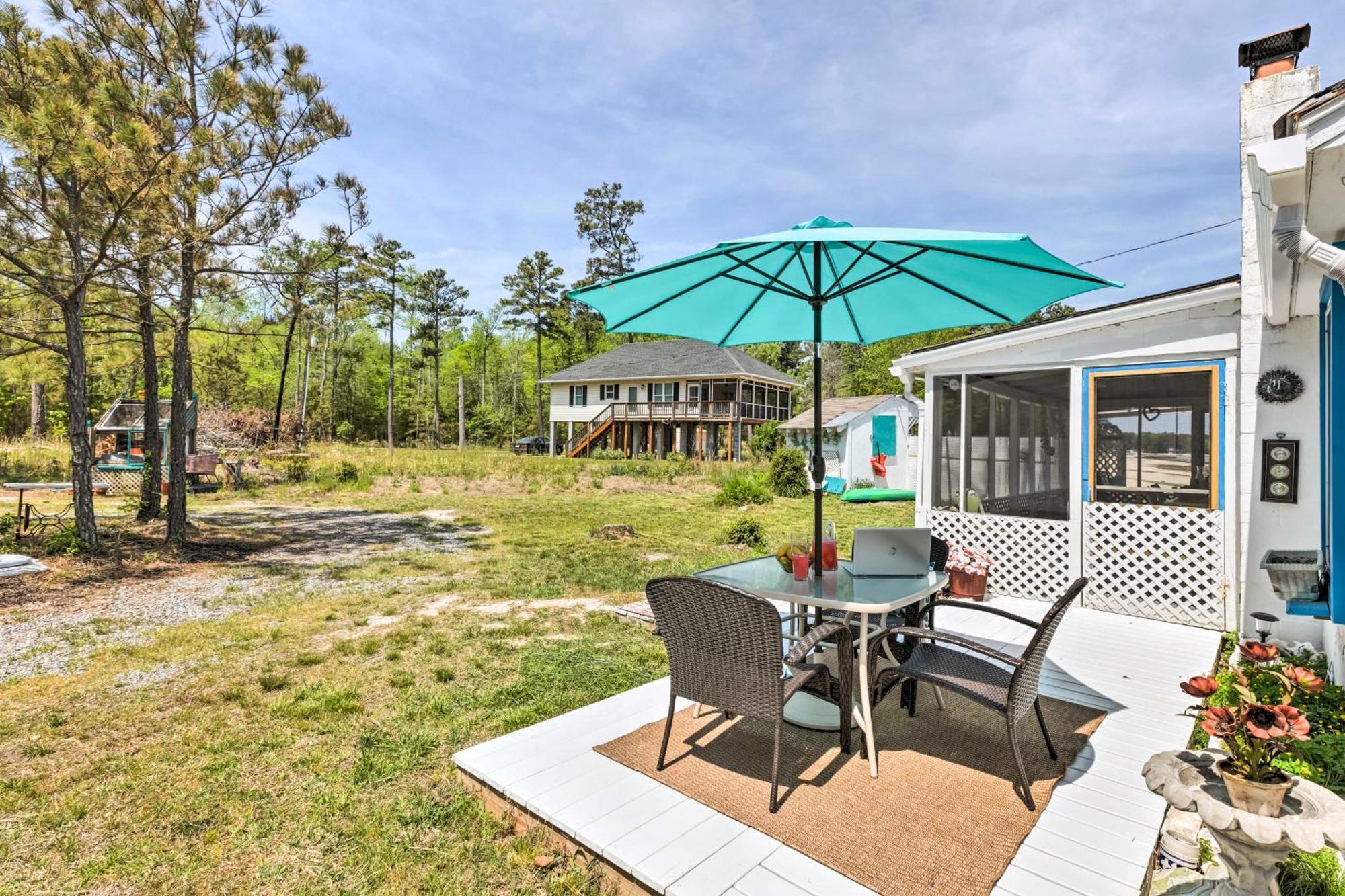 Oceanfront White Stone Cottage With Private Beach! Exterior foto